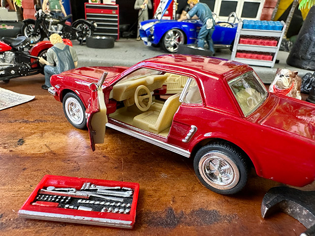 1964年フォード　マスタング　ダイキャストミニカー　1/34スケール　（レッド）　■　アメリカン雑貨　アメリカ雑貨 |  | 05