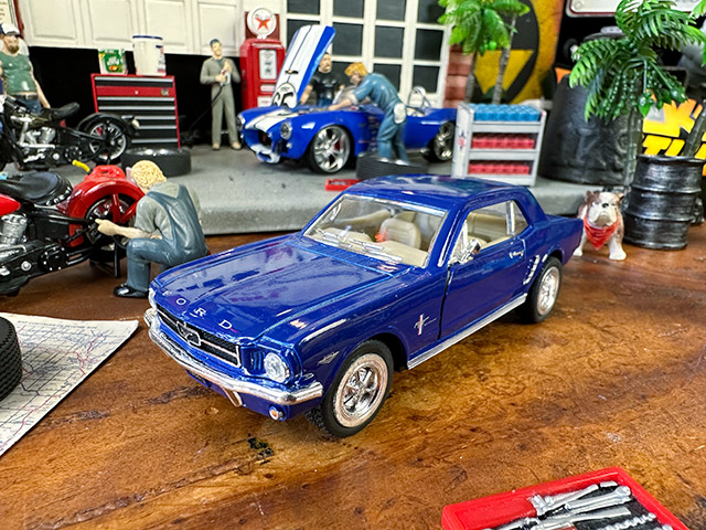 1964年フォード　マスタング　ダイキャストミニカー　1/34スケール　（ブルー）　■　アメリカン雑貨　アメリカ雑貨 | 