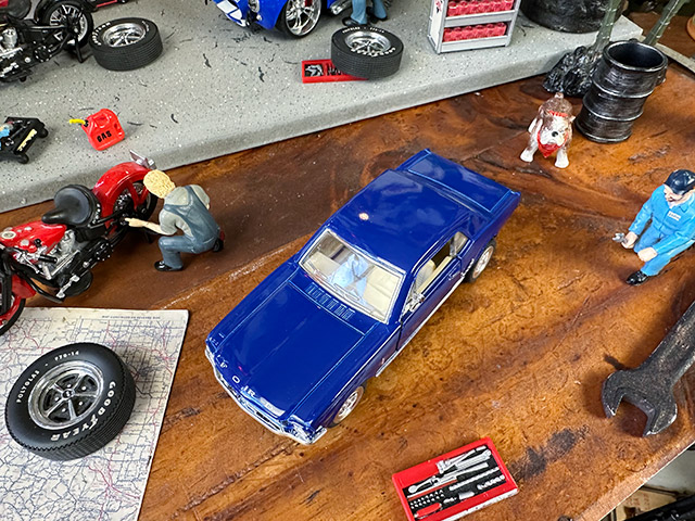 1964年フォード　マスタング　ダイキャストミニカー　1/34スケール　（ブルー）　■　アメリカン雑貨　アメリカ雑貨 |  | 01