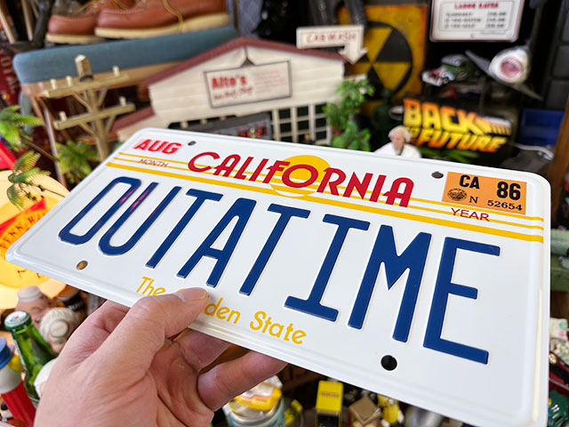 映画　バック・トゥ・ザ・フューチャー　デロリアン　ライセンスプレート　（登録ステッカー付属）　■　アメリカン雑貨　アメリカ雑貨 |  | 06