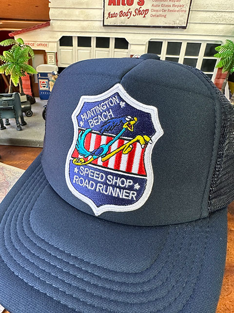 ロードランナー　メッシュキャップ　（星条旗シールドロゴ）　帽子色＝ネイビー　■　アメリカン雑貨　アメリカ雑貨 |  | 01