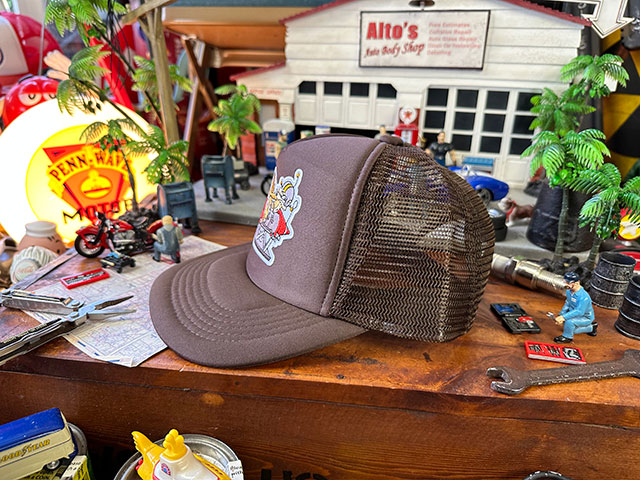 ワイリーコヨーテ　メッシュキャップ　（ロケット）　帽子色＝チョコレート　■　アメリカン雑貨　アメリカ雑貨 |  | 03