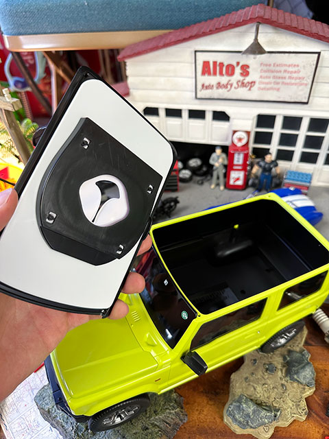 スズキ　軽ジムニー　ウェットティッシュケース　（キネティックイエロー）　軽自動車　スズキ公認ライセンス商品 |  | 12