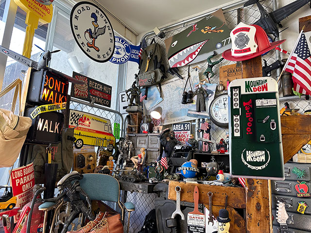 マウンテンデュー　自動販売機型エンボスティンサイン　ベンディングマシン ■ アメリカン雑貨 アメリカ雑貨 |  | 04