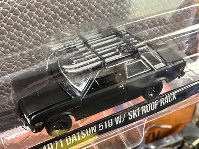 グリーンライト 限定モデル　ブラックバンディット　1971年ダットサン 510 W  スキールーフラック　ミニカー　1/64スケール　ブルーバード |  | 05