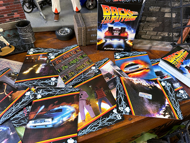 映画　バック・トゥ・ザ・フューチャー　デロリアン名場面トランプ ■ アメリカン雑貨 アメリカ雑貨 |  | 03