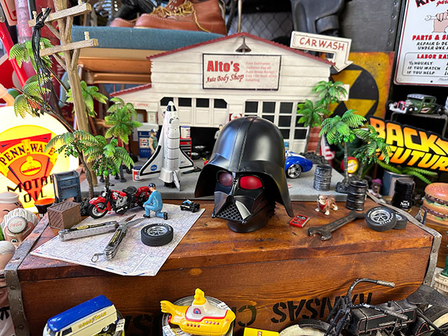 スターウォーズ　ダースベイダー　デスクトップライト with サウンド ■ アメリカン雑貨 アメリカ雑貨 |  | 05