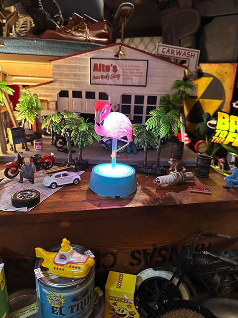 ピンクフラミンゴ　LEDルームランプ　単四電池式 ■ アメリカン雑貨 アメリカ雑貨 |  | 03