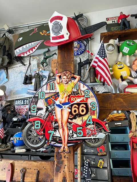 ハーレー＆ピンナップガール　ウォールクロック ■ アメリカン雑貨 アメリカ雑貨 壁掛時計 |  | 06