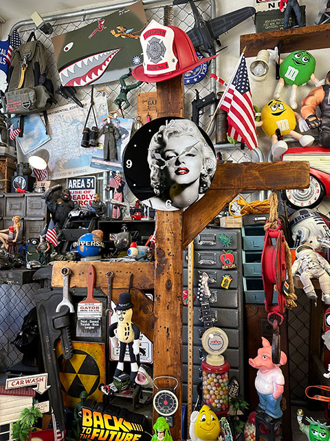 マリリン・モンロー　ガラスウォールクロック ■ アメリカン雑貨 アメリカ雑貨 壁掛け時計 掛け時計 |  | 03