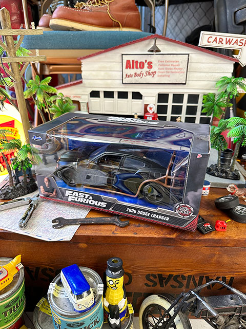 映画　ワイルドスピード　ダイキャストミニカー　1/24スケール　（2006年ダッジ　チャージャー/リアガード）　アメリカン雑貨 |  | 07