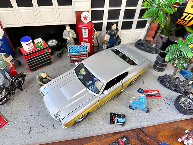 Jada 1970年 シボレー シェベルSS ダイキャストミニカー 1/24スケール （シルバー＆ゴールド） □ アメリカン雑貨 アメリカ雑貨 :  310122 : アメリカン雑貨専門店キャンディタワー - 通販 - Yahoo!ショッピング