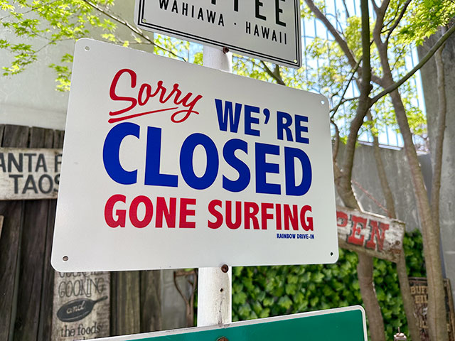 「サーフィン行ってまーす」　アルミサインプレート ■ アメリカ雑貨 アメリカン雑貨 |  | 02