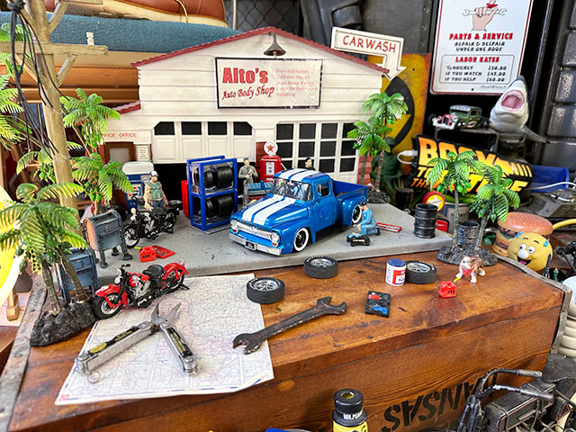 1956年フォード　F-100　ピックアップ　ミニカー　タイヤ＆ホイールセット付き　1/24　（メタリックブルー/レーシングストライプ） |  | 12