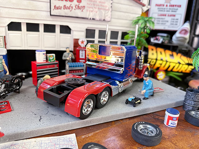 トランスフォーマー青いミニカーと赤・オレンジのミニカーセット