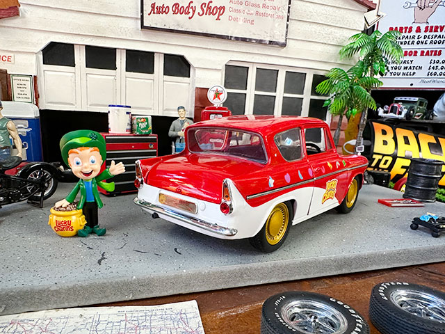 Jada　ラッキーチャーム　ラッキー・ザ・レプラコーン　1959年フォード　アングリア　ミニカー　1/24　（フィギュア付き）　ゼネラルミルズ |  | 09
