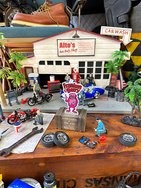 ジェネラルミルズ　モンスターシリアル　ステッカー　（フランケンベリー）　■　アメリカン雑貨　アメリカ雑貨 |  | 01