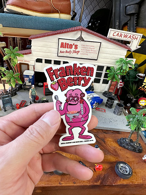 ジェネラルミルズ　モンスターシリアル　ステッカー　（フランケンベリー）　■　アメリカン雑貨　アメリカ雑貨 |  | 02