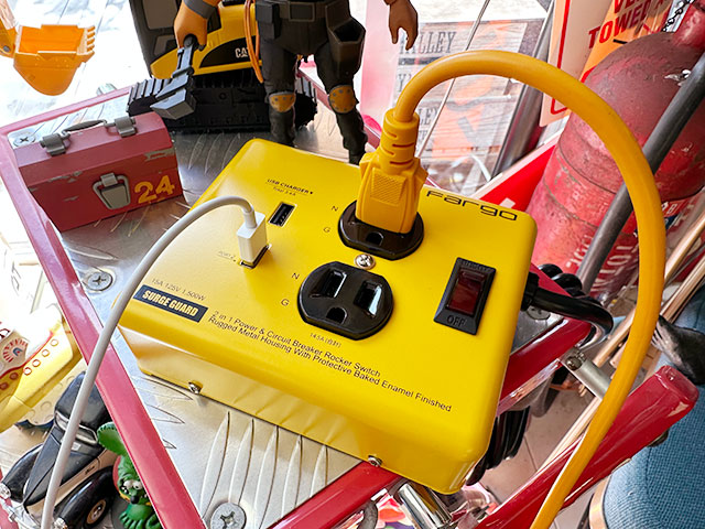 インダストリアル　スチールタップ　USB　（2個口+USB/イエロー）　OAタップ　電源タップ　3.4A　USB急速充電　1.8m |  | 01