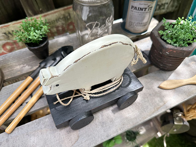 ブタのおもちゃ　木彫り人形　ウッドカービング　ピッグトイ ■ アメリカン雑貨 アメリカ雑貨 |  | 01