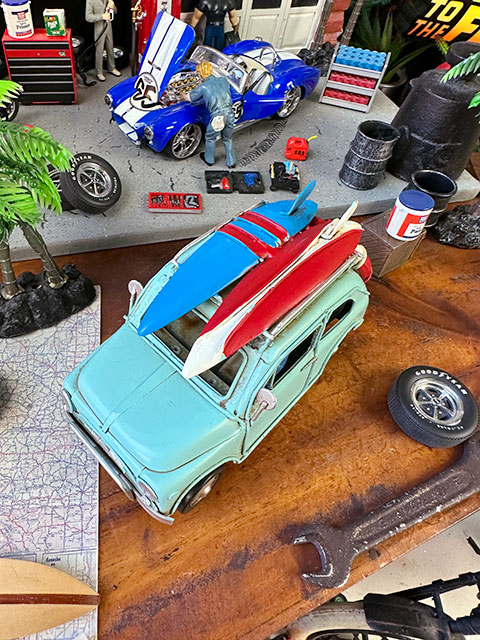 サーフ仕様フィアット500 チンクエチェント ブリキオブジェ （ライト