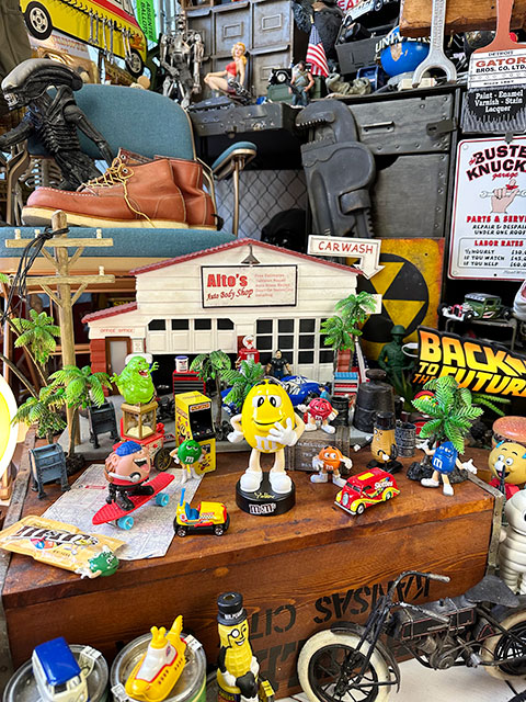 m&m's　ダイキャストメタルフィギュア　（イエロー）　■　アメリカン雑貨　アメリカ雑貨 |  | 02