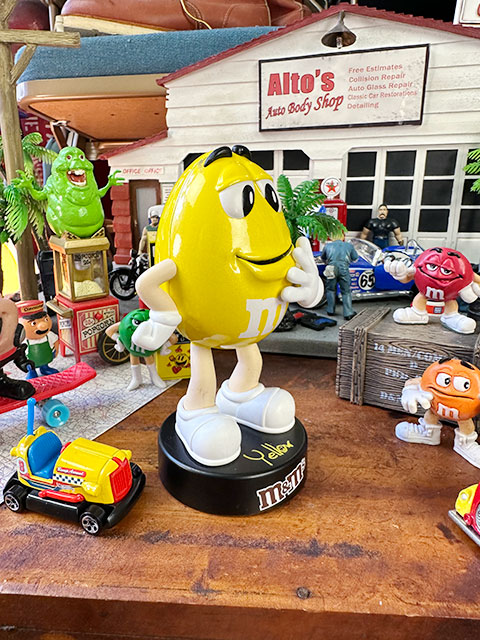 m&m's　ダイキャストメタルフィギュア　（イエロー）　■　アメリカン雑貨　アメリカ雑貨 |  | 03