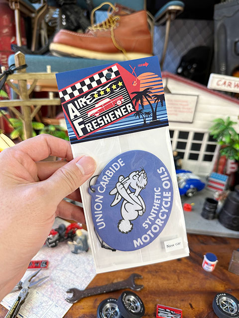 ユニオンカーバイド　エアーフレッシュナー　（ニューカー/新車の香り）　■　アメリカン雑貨　アメリカ雑貨 |  | 04