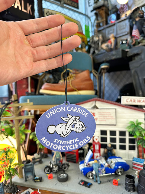 ユニオンカーバイド　エアーフレッシュナー　（ニューカー/新車の香り）　■　アメリカン雑貨　アメリカ雑貨 |  | 03