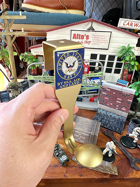 U.S.ネイビー　ドアハンガーフック　（ラウンドエンブレム）　U.S.　NAVY　■　アメリカン雑貨　アメリカ雑貨 爆買 | 