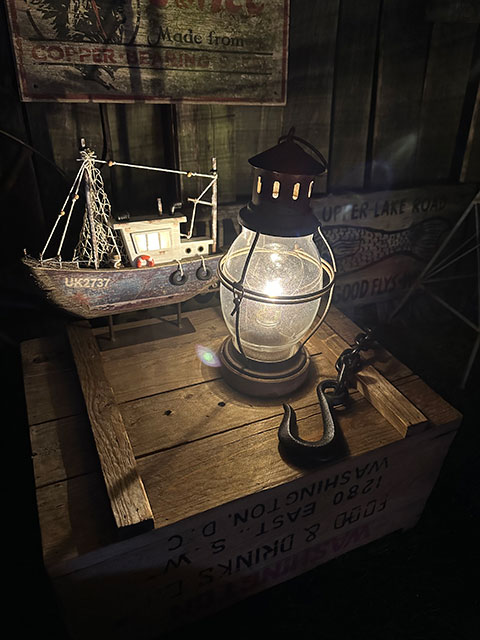 ヴィンテージLEDランタン　ウッドベース ■ アメリカン雑貨 アメリカ雑貨 |  | 02