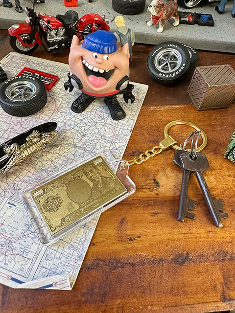 金運招福　金の壱万円札キーホルダー　商売繁盛　開運招福 ■ アメリカン雑貨 アメリカ雑貨 | 