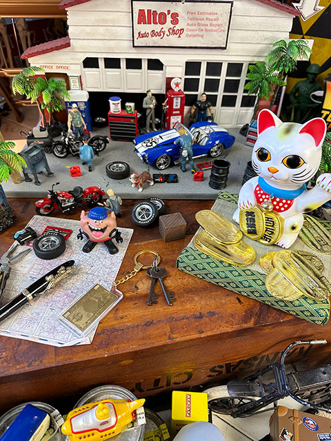 金運招福　金の壱万円札キーホルダー　商売繁盛　開運招福 ■ アメリカン雑貨 アメリカ雑貨 |  | 03