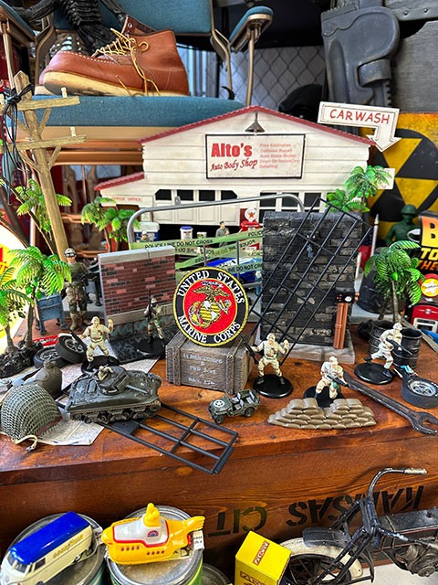 U.S.マリーン　ミリタリーワッペン　（ラウンド/エンブレム/直径7.8cm）　■　アメリカン雑貨　アメリカ雑貨 |  | 01