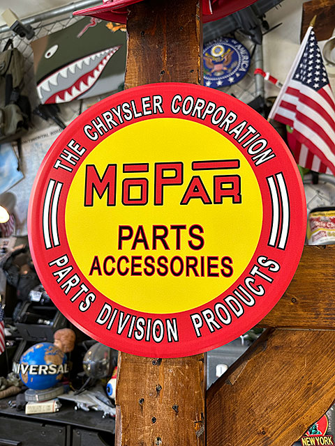 MOPAR　モパー　ラウンド型ブリキ看板　（PARTS DIVISION PRODUCTS）　■　アメリカン雑貨　アメリカ雑貨 | 