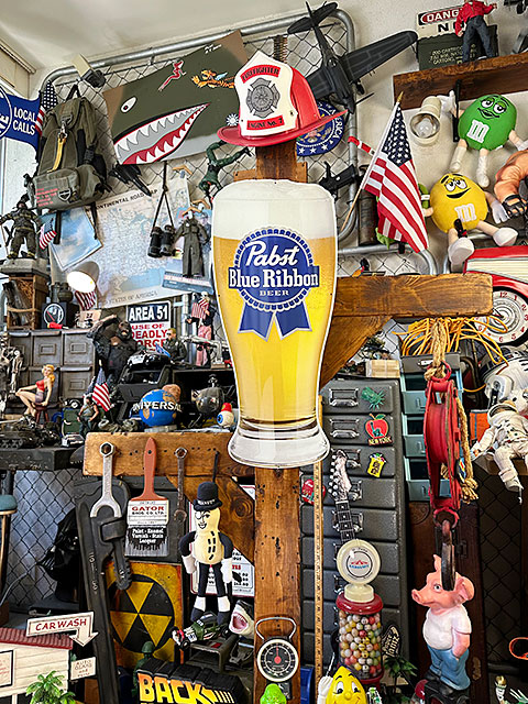 パブスト　ブルーリボン　ビアグラス　ダイカット　エンボスティンサイン　ブリキ看板 ■ アメリカン雑貨 アメリカ雑貨 |  | 03