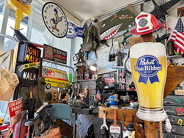 パブスト　ブルーリボン　ビアグラス　ダイカット　エンボスティンサイン　ブリキ看板 ■ アメリカン雑貨 アメリカ雑貨 |  | 04