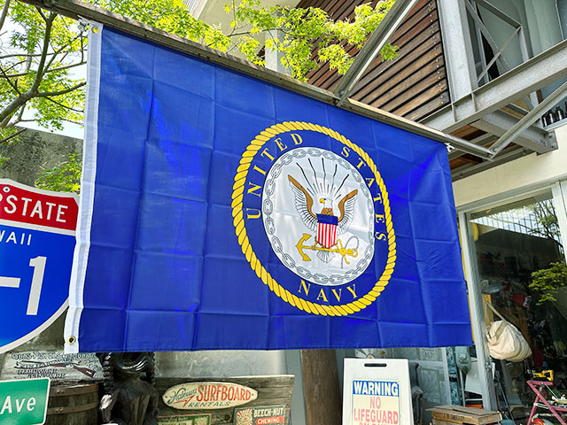 U.S.ネイビー　ミリタリーフラッグ　（エンブレム/横型）　■　アメリカン雑貨　アメリカ雑貨 |  | 03