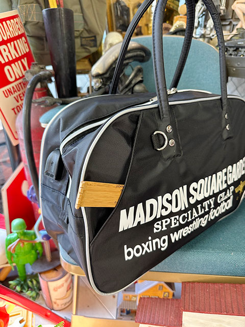 マジソンバッグ　Mサイズ　18L　（ブラック）　USBポート装備　キャリーオンバッグ対応　■ アメリカン雑貨 アメリカ雑貨 |  | 04