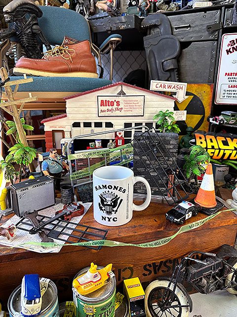 ラモーンズ　オフィシャルマグカップ　320ml　パンクロック　■ アメリカ雑貨 アメリカン雑貨　 |  | 02