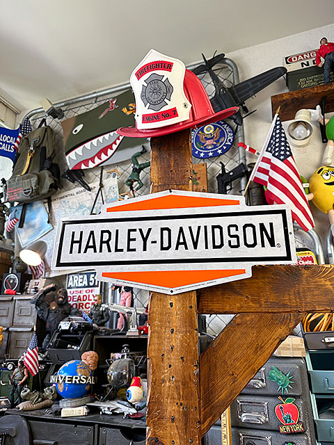 ハーレーダビッドソン　66〜71年エンブレム　エンボスティンサイン　ブリキ看板 ■ アメリカン雑貨 アメリカ雑貨 | Harley Davidson | 05