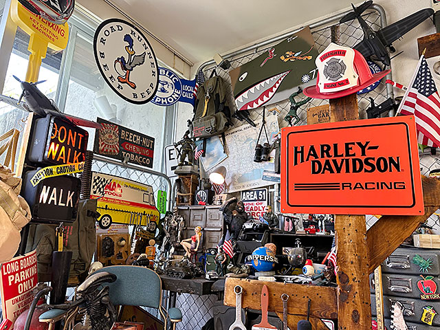 ハーレーダビッドソン　レーシング　エンボスティンサイン　（ブラック＆オレンジ）　ブリキ看板　■　アメリカン雑貨　アメリカ雑貨 | Harley Davidson | 03