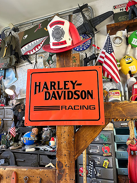 ハーレーダビッドソン　レーシング　エンボスティンサイン　（ブラック＆オレンジ）　ブリキ看板　■　アメリカン雑貨　アメリカ雑貨 | Harley Davidson | 04