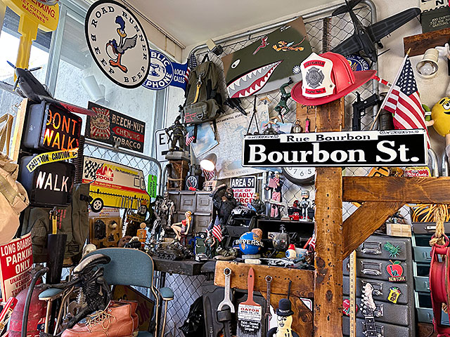 バーボンストリート　ストリート看板　ストリートサイン　ブリキ看板　ニューオリンズ　ジャズ ■ アメリカン雑貨 アメリカ雑貨 |  | 04