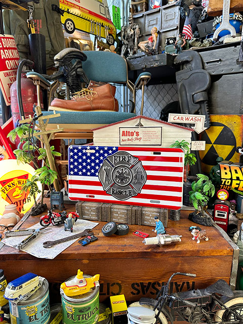ファイヤーデプト＆星条旗　ライセンスプレート　ファイヤーマン　アメリカ消防士 ■ アメリカン雑貨 アメリカ雑貨 |  | 01