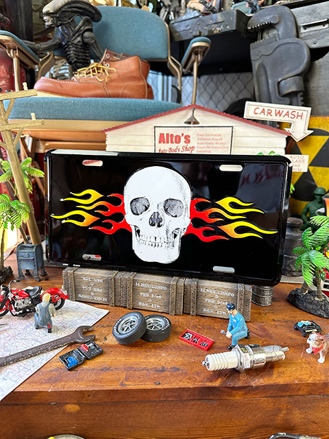 スカル＆ファイヤー　ライセンスプレート　バイカー ■ アメリカン雑貨 アメリカ雑貨 |  | 02