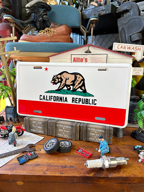 カリフォルニア州旗　ライセンスプレート ■ アメリカン雑貨 アメリカ雑貨 |  | 02
