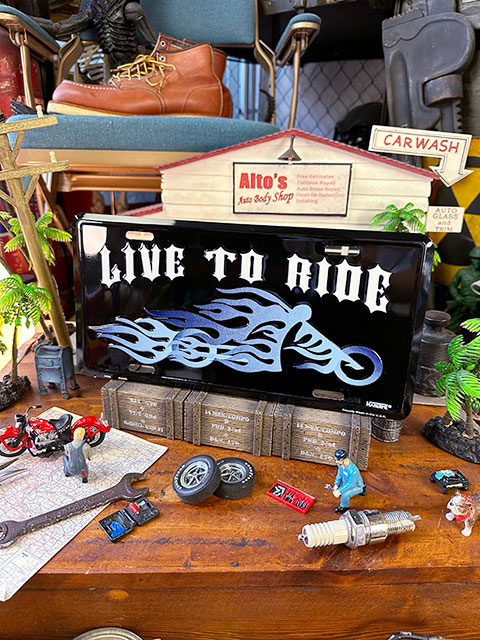LIVE TO RIDE　バイカー　ライセンスプレート ■ アメリカン雑貨 アメリカ雑貨 |  | 02