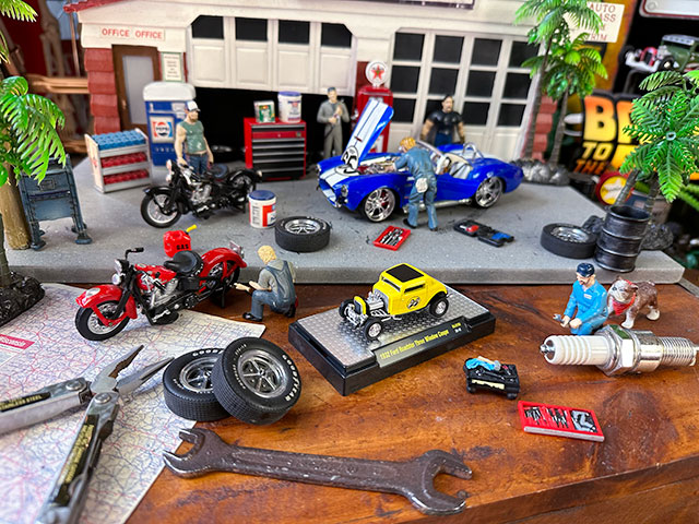 ムーンアイズ限定　M2ミニカー　3300台リミテッドエディション　（1932年フォード　ロードスター　3ウィンドウクーペ）　1/64スケール |  | 05