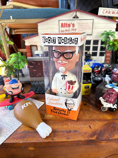 KFC　ケンタッキーフライドチキン　カーネルサンダース　ボビングヘッド　FUNKO ■ アメリカン雑貨 アメリカ雑貨